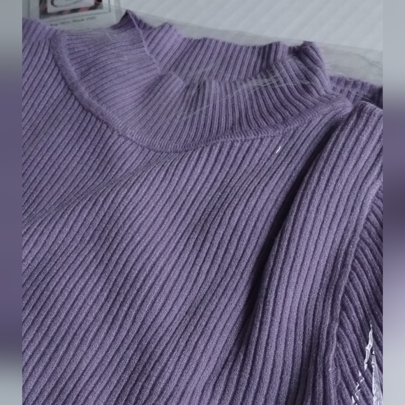 Long Sleeve Sweater - Picture 1 of 10